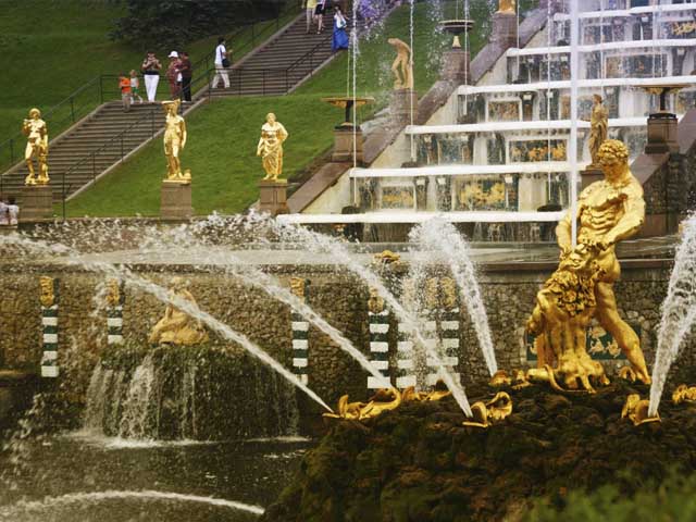 彼得霍夫宮殿及花園