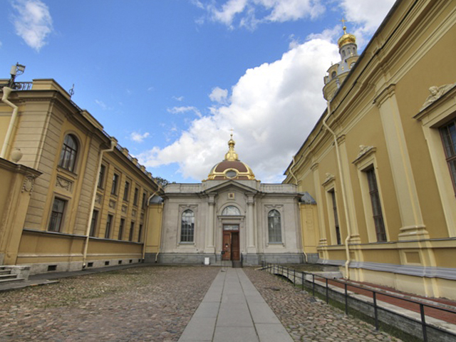 La Fortaleza de San Pedro y Pablo. Excursiones y tours por San Petersburgo en español