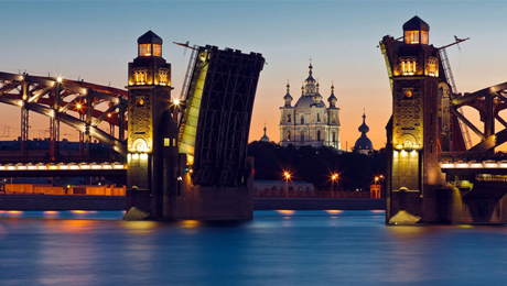 Guía turística por San Petersburgo. Visitas guiadas en español en su viaje a Rusia!