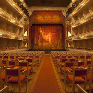 Teatro de ópera y ballet Mikhailovskiy